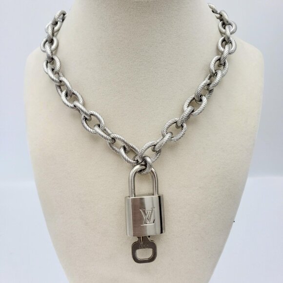 Authentic Louis Vuitton Padlock w/Unbranded Stainless Steel Plated Silver Chain - Picture 3 of 10